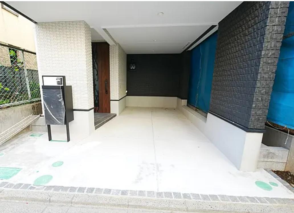 積水ハウス株式会社 戸建賃貸｜都心の高級住宅地で良物件のお目見え の施工イメージ3